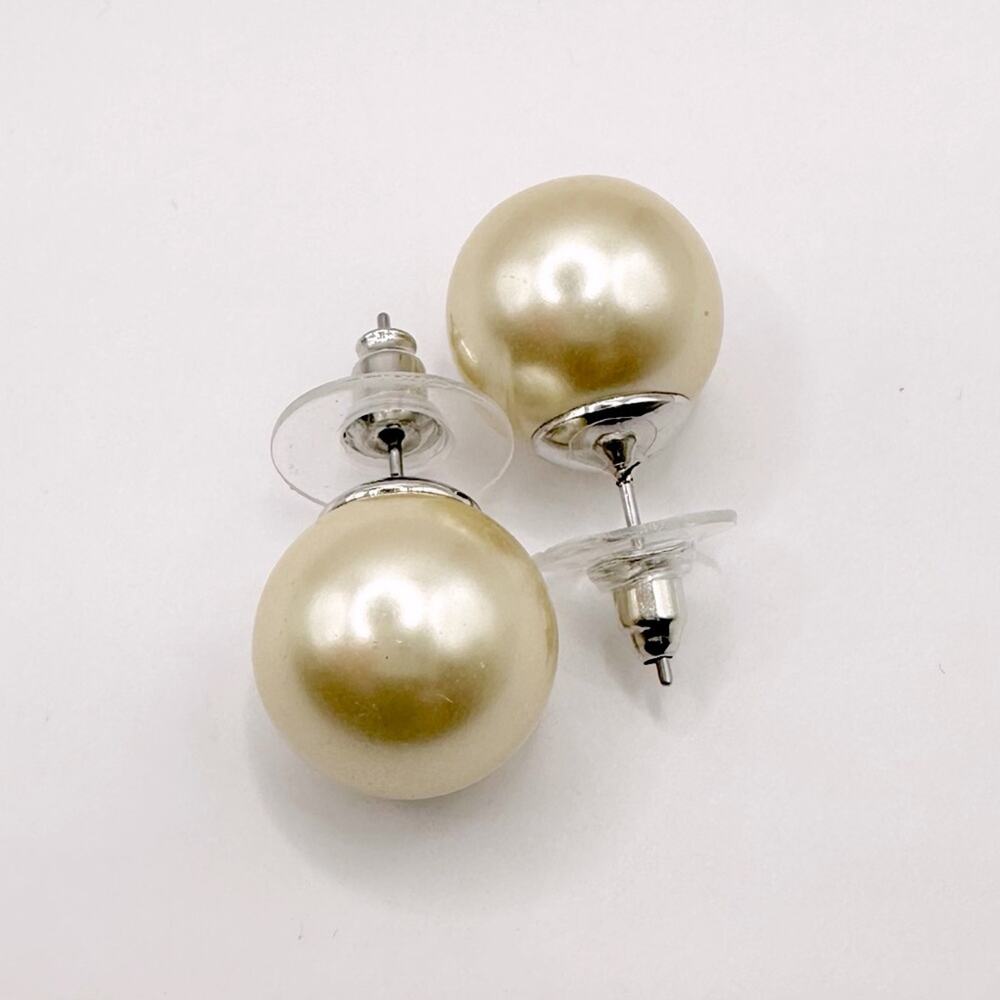 Faux pearl stud earrings classic minimalist preppy pierced retro traditional